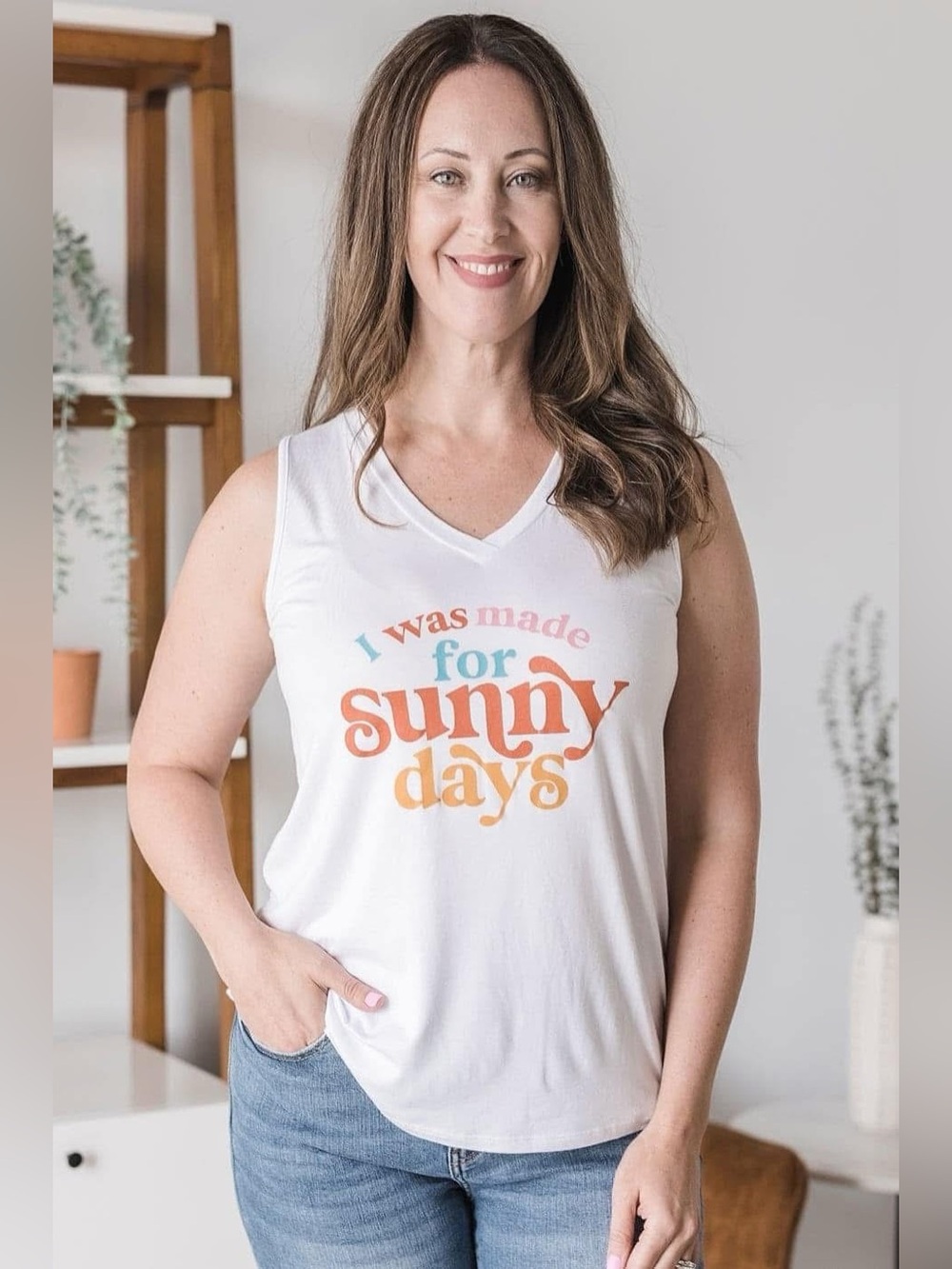 Sunny Days Tank (NWT)🍒 White ☀️Graphic